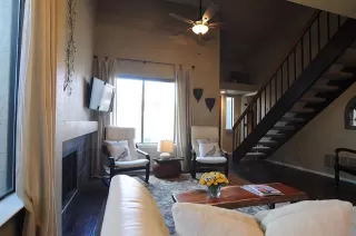 Photo #5: 21112455 Listing