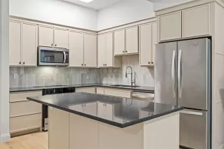 Photo #4: 21112469 Listing