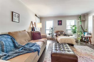 Photo #3: 21112706 Listing