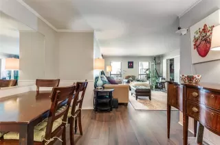 Photo #4: 21112706 Listing