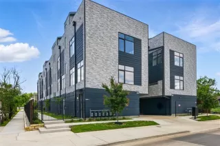 Photo #2: 21113067 Listing