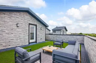 Photo #6: 21113067 Listing