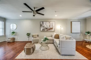 Photo #3: 21113525 Listing