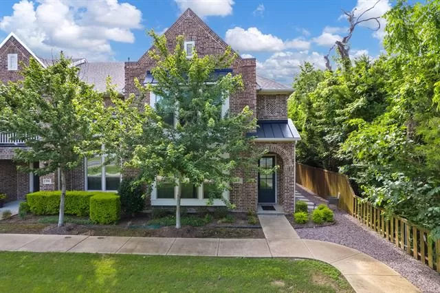 MLS: 21113693 Condo For Sale