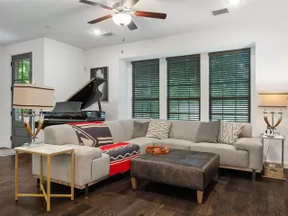 Photo #4: 21113693 Listing