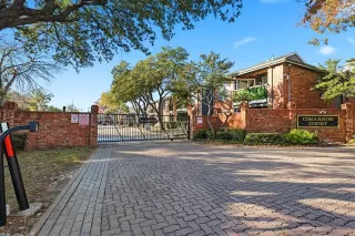 Photo #2: 21114107 Listing