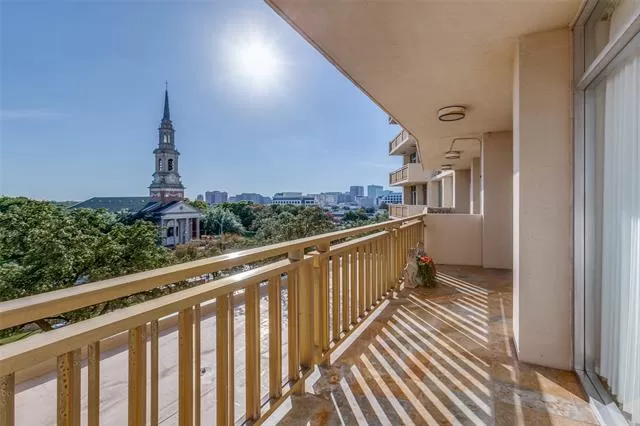 MLS: 21114117 Condo For Sale