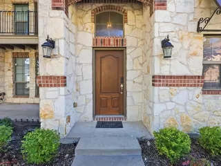 Photo #2: 21114132 Listing