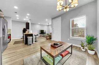 Photo #6: 21114151 Listing