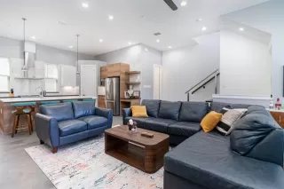 Photo #5: 21114339 Listing 