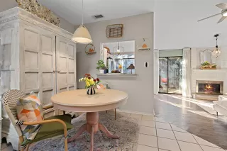 Photo #6: 21114490 Listing