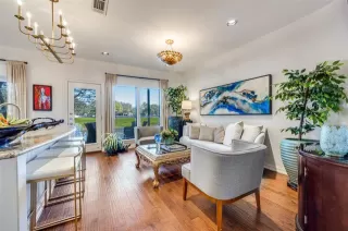 Photo #5: 21114836 Listing