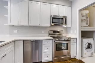 Photo #5: 21114882 Listing