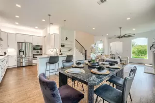 Photo #6: 21115352 Listing