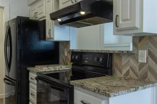 Photo #4: 21115355 Listing