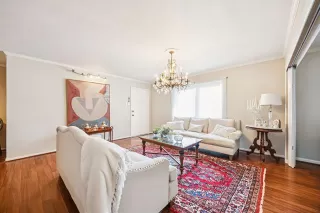 Photo #4: 21115513 Listing 