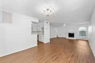 Photo #6: 21115539 Listing