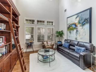 Photo #5: 21115634 Listing 