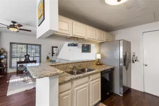 Photo #5: 21116063 Listing 