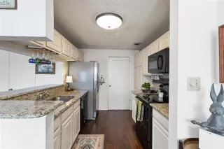 Photo #6: 21116063 Listing 