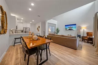 Photo #5: 21116127 Listing 