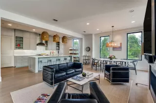 Photo #4: 21116516 Listing 