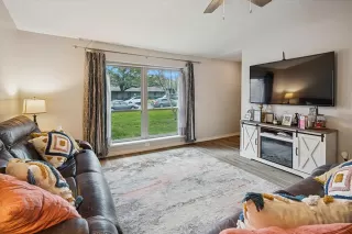 Photo #6: 21116570 Listing