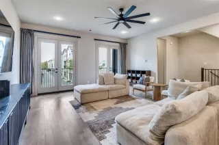 Photo #5: 21116726 Listing 