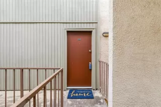 Photo #6: 21116831 Listing