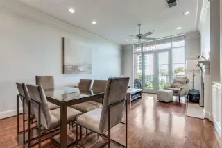 Photo #5: 21116907 Listing