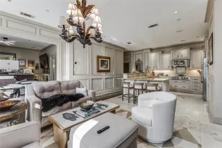 Photo #3: 21117728 Listing