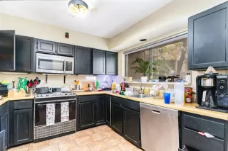 Photo #5: 21117816 Listing