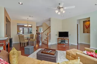 Photo #6: 21117821 Listing 