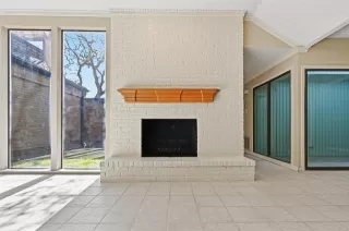 Photo #4: 21117866 Listing