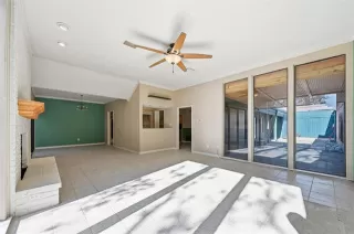 Photo #5: 21117866 Listing