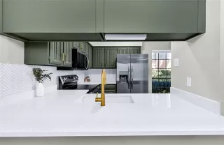 Photo #5: 21118140 Listing 