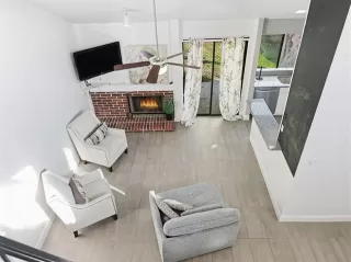 Photo #4: 21118202 Listing