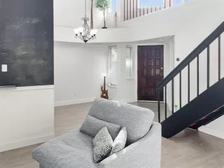 Photo #5: 21118202 Listing