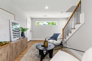 Photo #4: 21118294 Listing