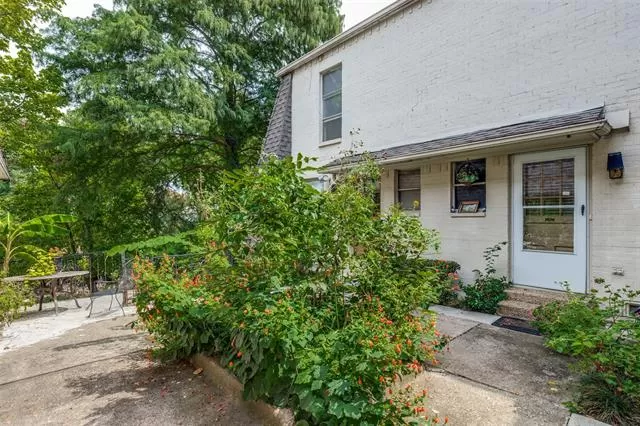 MLS: 21118556 Condo For Sale