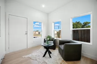 Photo #5: 21118775 Listing 