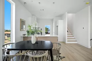 Photo #6: 21118775 Listing 