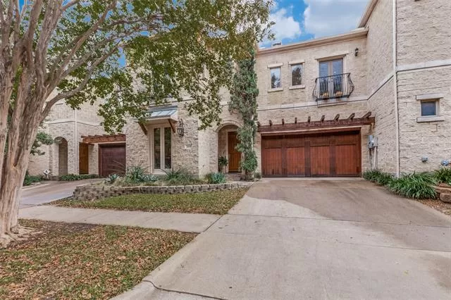 MLS: 21119318 Condo For Sale