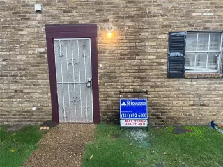 More Details about MLS # 21120085 : 3240 LOMBARDY LANE #102