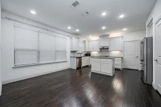 Photo #5: 21120543 Listing 