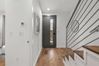 Photo #6: 21120987 Listing 