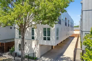 Photo #2: 21121138 Listing 