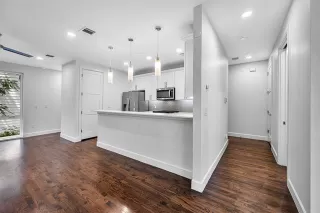 Photo #6: 21121138 Listing 