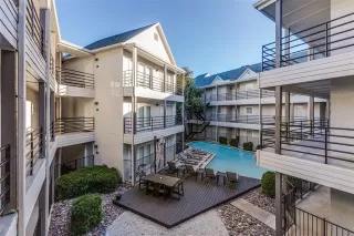 More Details about MLS # 21121342 : 4111 COLE AVENUE #17