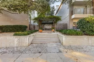 Photo #2: 21121342 Listing 